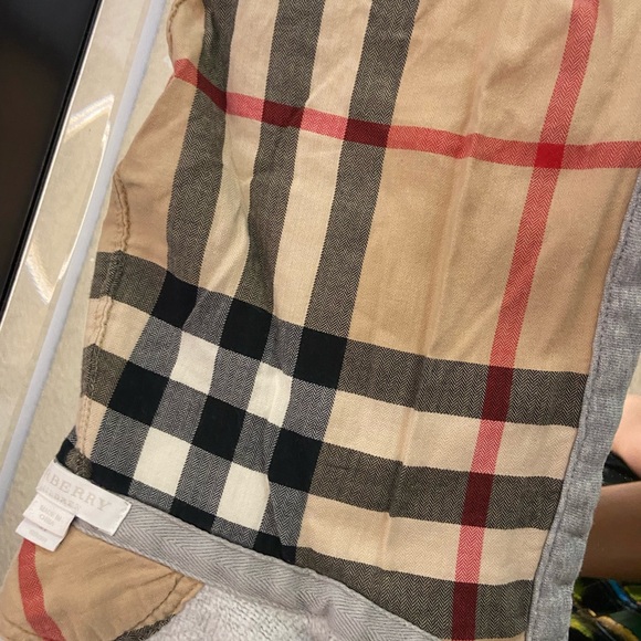 Burberry jacket for three years old - Picture 5 of 9